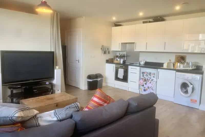 Flat For Rent , England