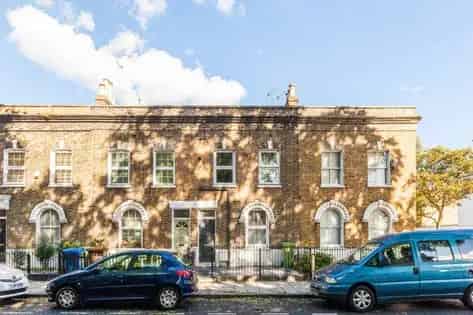 2 Bedroom House 104m2 London Stylish Accommodation Private Garden
