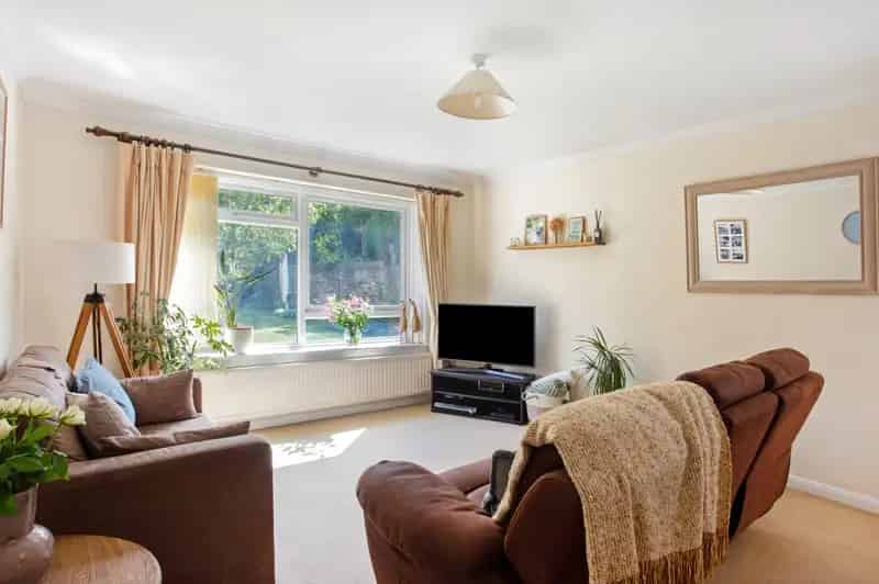 2 Bedroom Flat for Sale in Putney