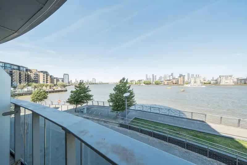 River View 3-Bedroom Apartment with Parking