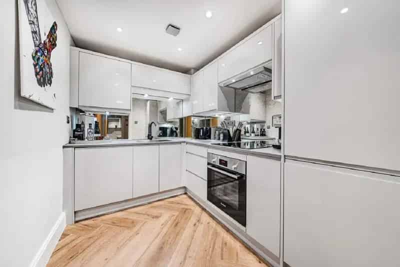 Kensington West One-Bedroom Luxury Apartment