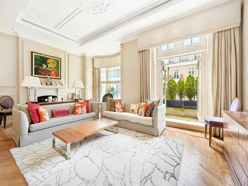 5 Bedroom End of Terrace House to Rent near Kensington