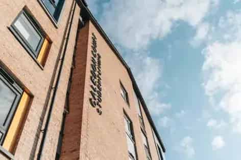 Spacious 75m² 1-Room Flat Gold En-Suite Aberdeen