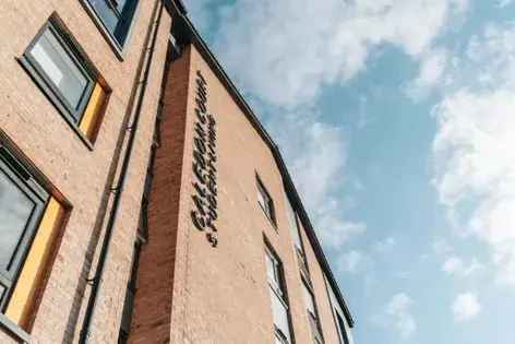 Spacious 75m² 1-Room Flat Gold En-Suite Aberdeen