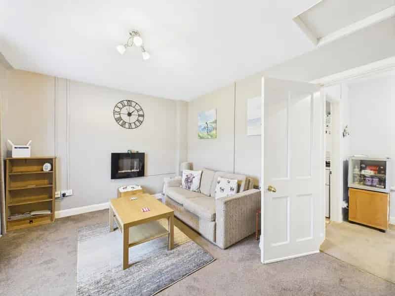 1 Bedroom Flat for Sale West Looe Updated Modern First Home Buy to Let