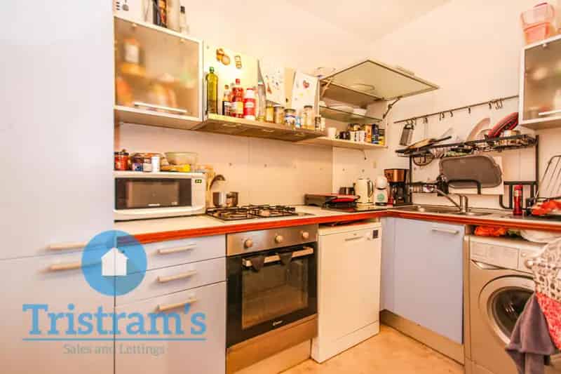 2 Bedroom Apartment House to Rent