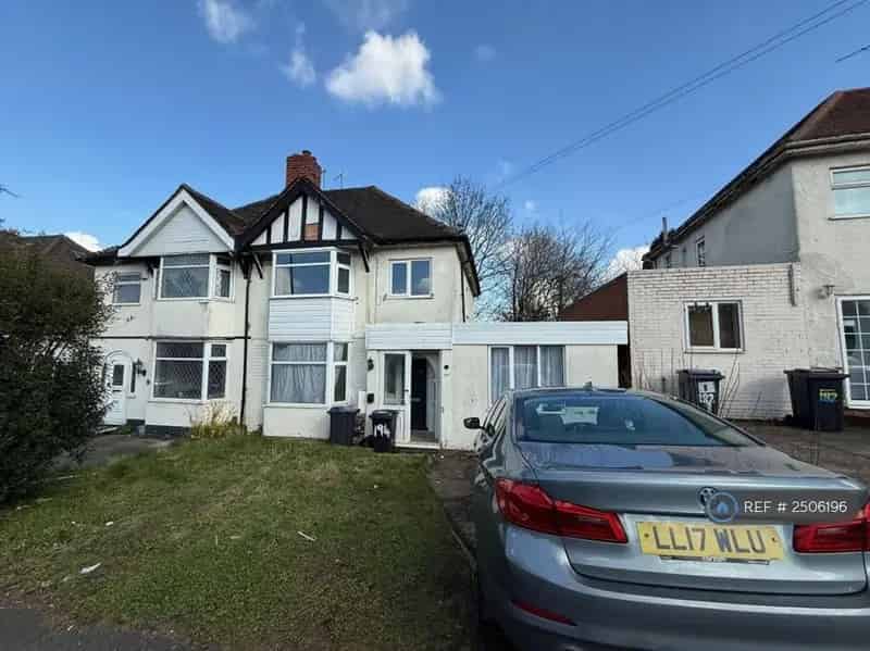 5 Bedroom Semi-Detached House For Sale