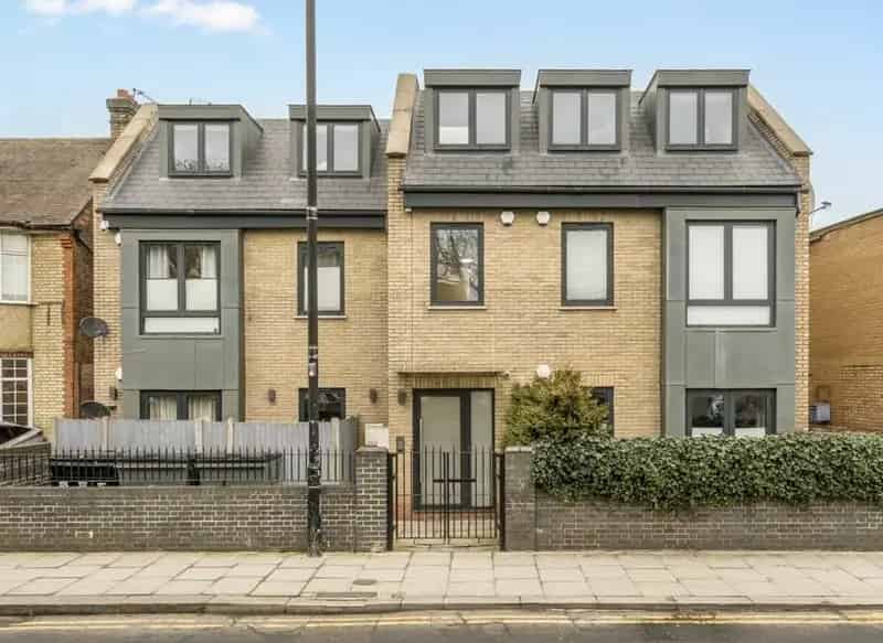 Flat For Sale , London, England