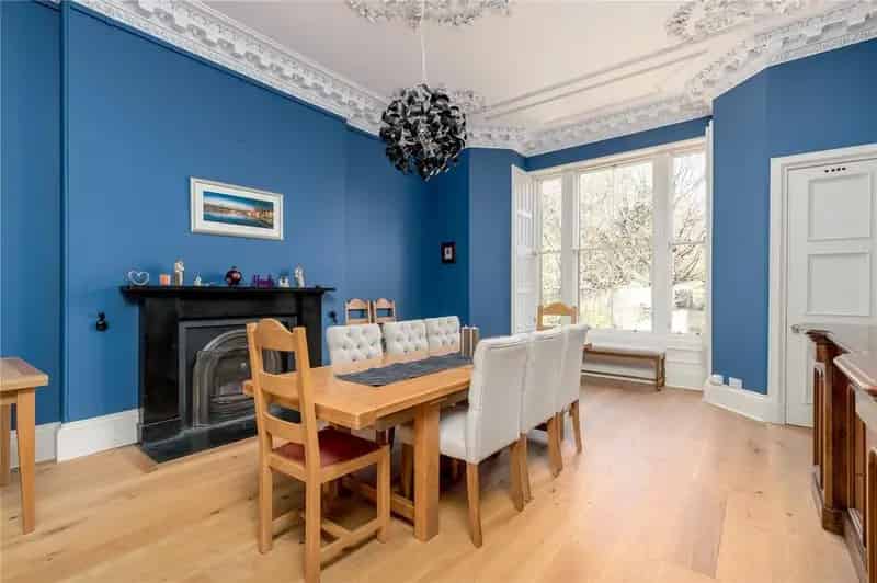6 Bedroom Semi Detached House for Sale in Edinburghs Blacket Conservation Area