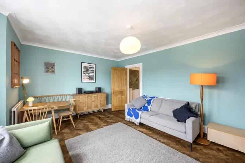 3 Bedroom Maisonette for Sale