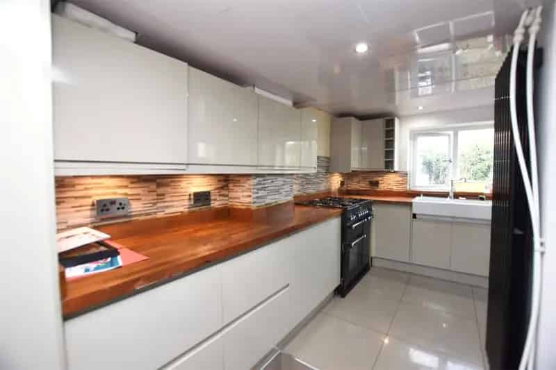 Charming 1-Bedroom Terrace House Near Feniscliffe