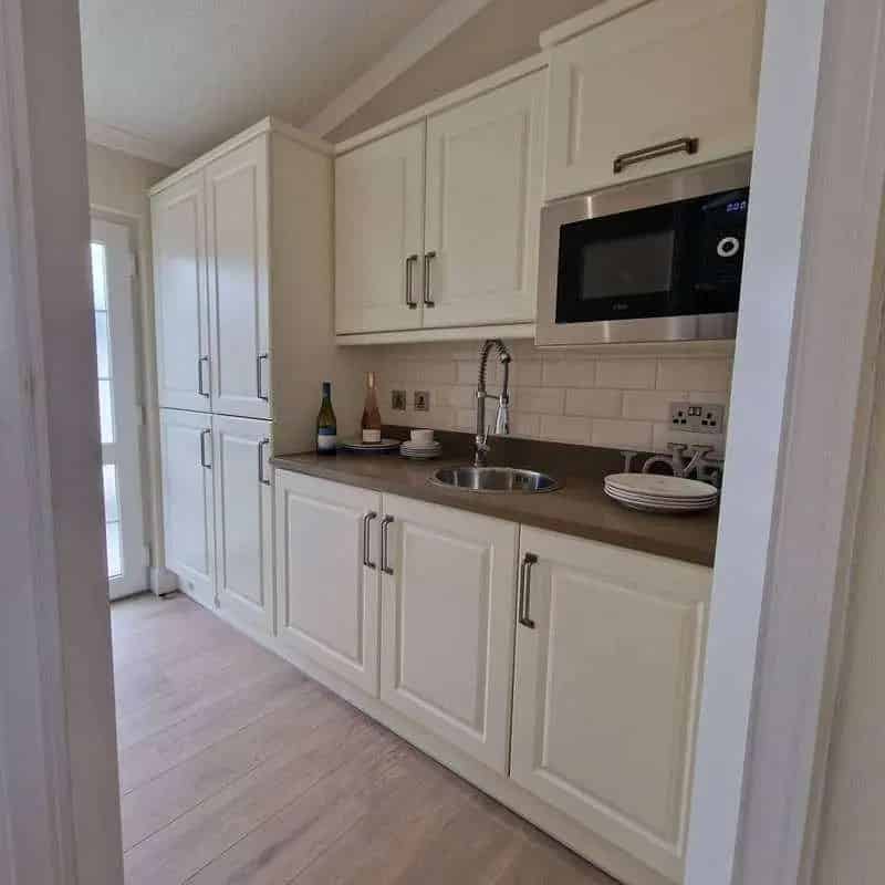 2 Bed Fully Furnished Park Home for Over 50s