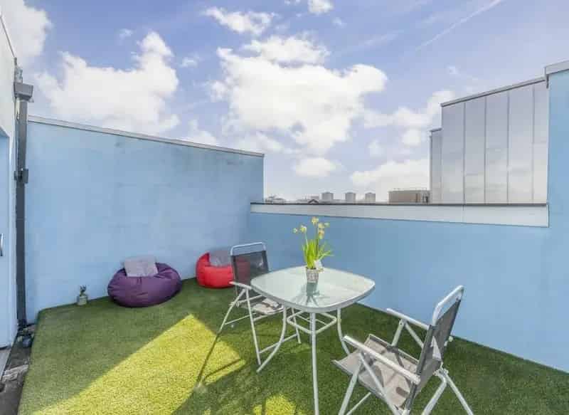 4 Bed Split Level Apartment Hackney Central 1500 sq ft