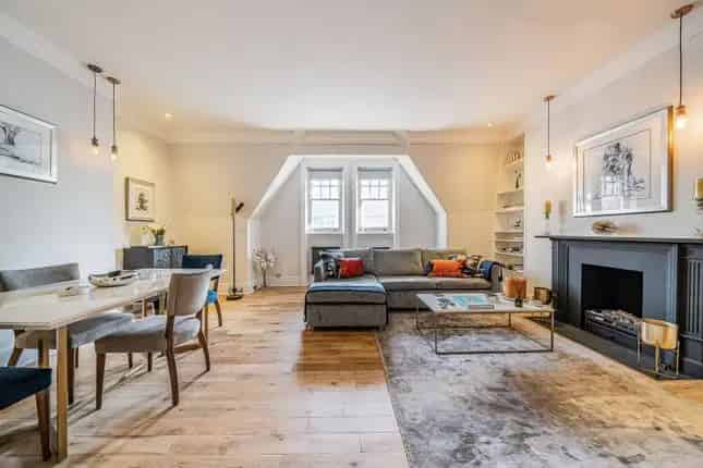 Two Bedroom Duplex Flat for Sale near Sloane Square