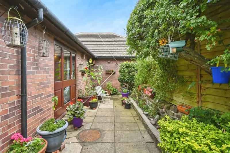 Spacious Single Story Bungalow with Intriguing Gardens