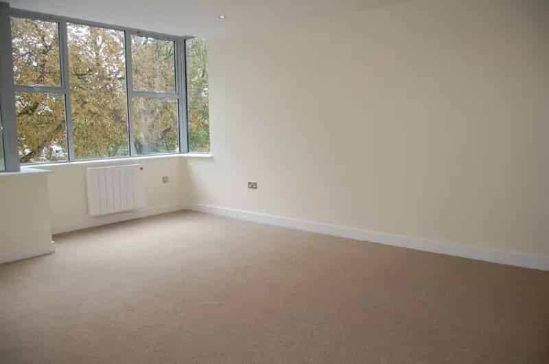 2 Bedroom Flat To Rent Available 22082025