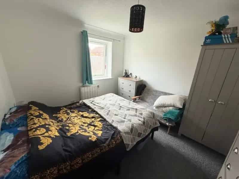 2 Bedroom Flat To Rent Available July 31 2025