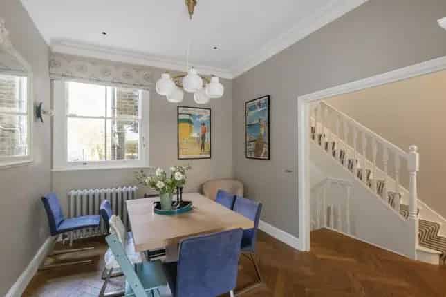 6-Bedroom Lion House Peterborough Estate Family Home