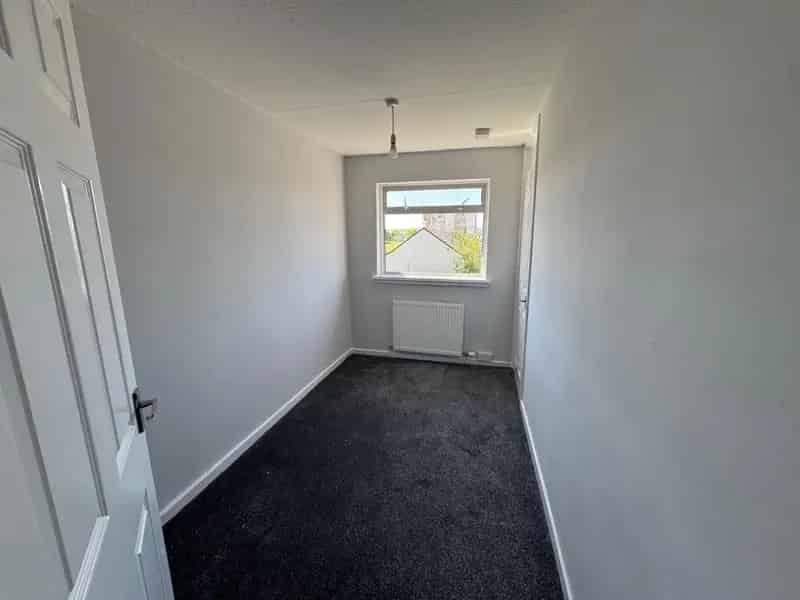 3 bedroom House
 To Let 
Total Size: 862 SQ FT