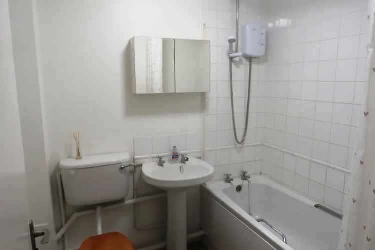 One Bedroom Apartment Near Hoddesdon Town Centre