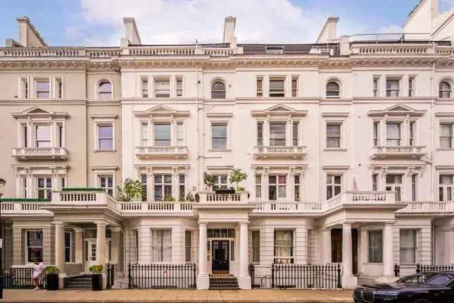 Flat to Rent in Queensberry Place South Kensington SW7