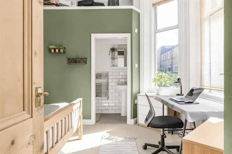 2 Bed Flat for Sale - Prime Location, Modern Amenities