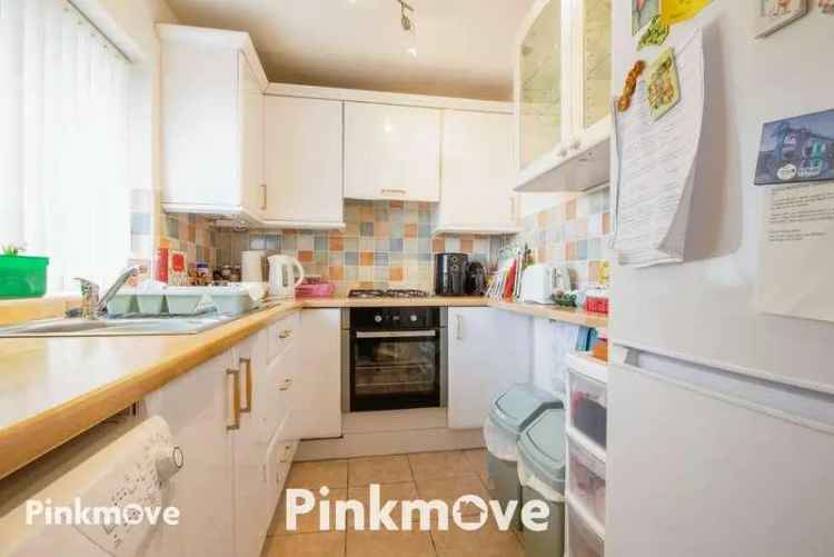 2 Bed Flat for Sale Garden Garage
