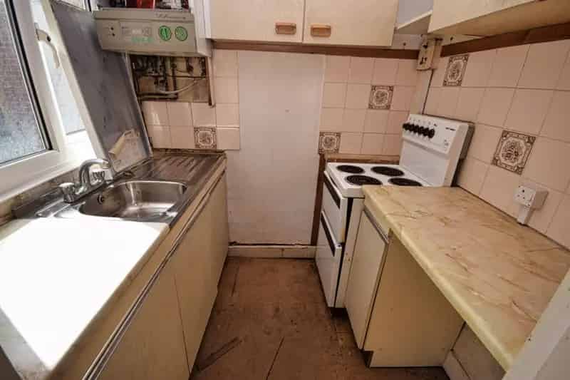 2 Bedroom House For Sale Shirley