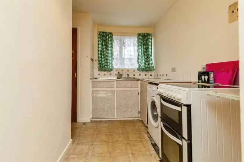 3 Bed House with Garden Near Schools Auction