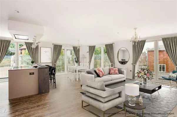 Stylish 2-Bed Apartment with En-Suites near Pantiles