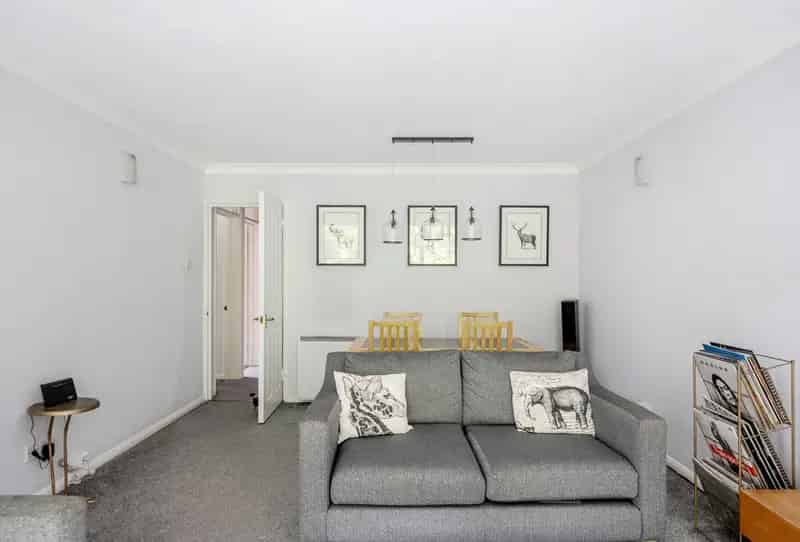 2 Bedroom Flat for Sale Garage Balcony Communal Gardens