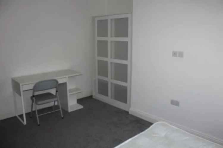 3 bedroom flat to rent