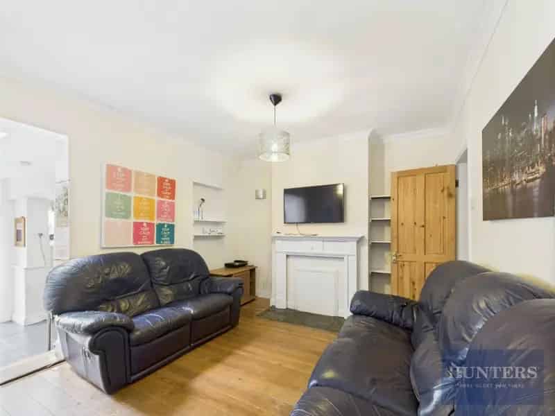 4 Bedroom House To Let in Cheltenham St Pauls
