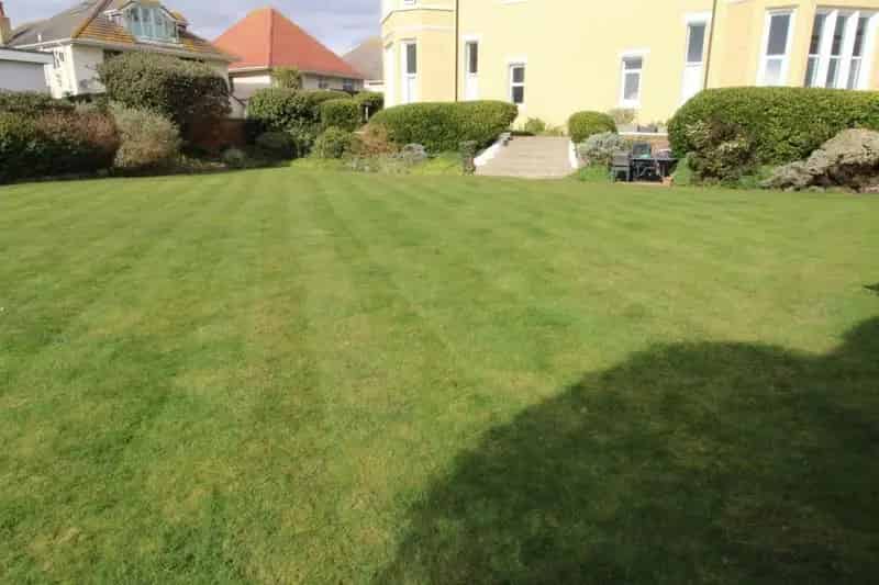 2 bedroom ground floor flat