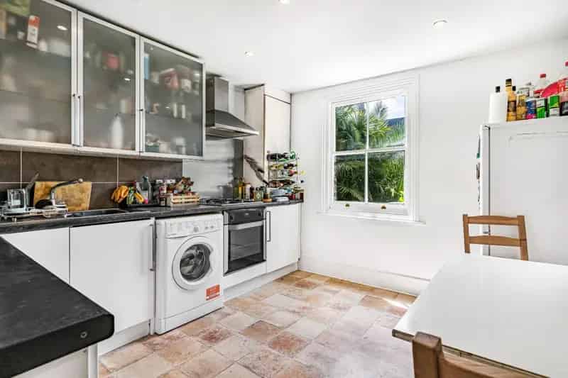 3 Bedroom Split Level Flat For Sale Near Denmark Hill Station