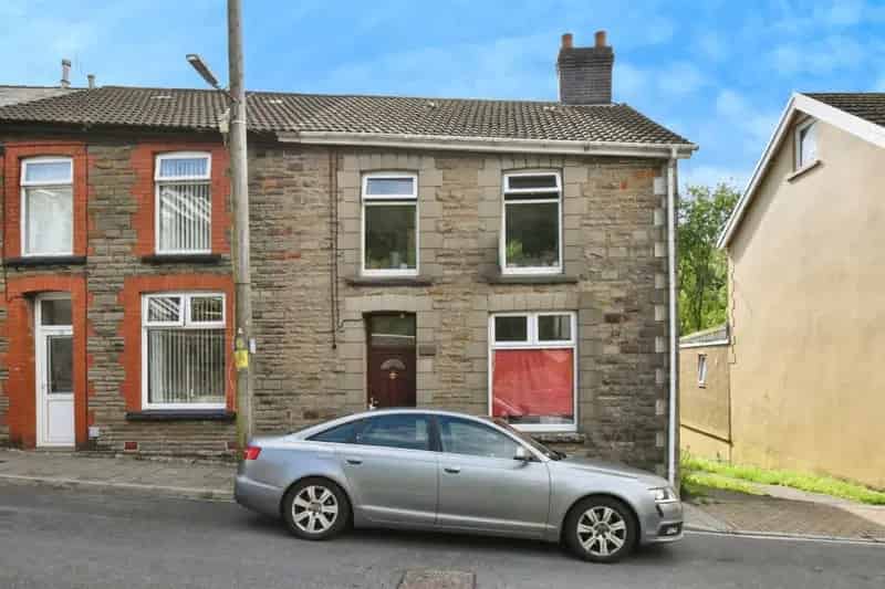 3 Bedroom End Terrace House - Excellent Investment Opportunity