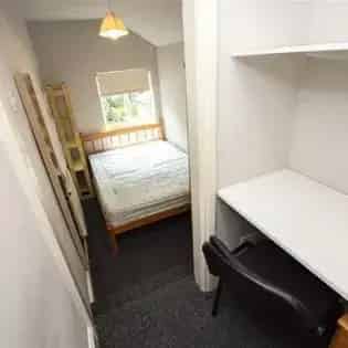 4 Bedroom Student House Birmingham 64m² 1 Bathroom