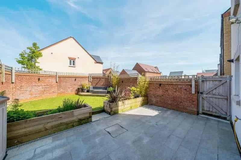 5 Bed House for Sale with Self Contained Annexe