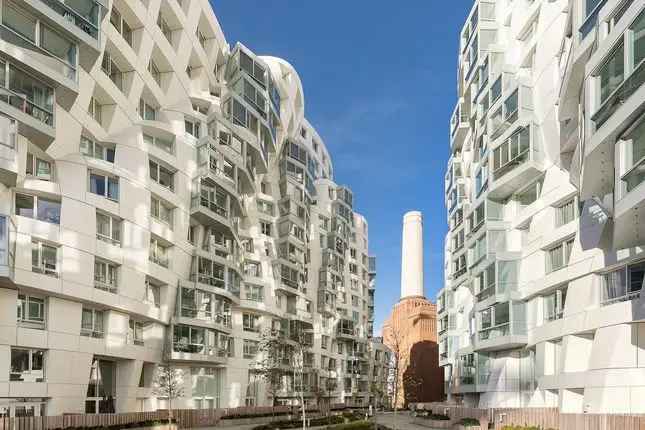 Flat for sale in Battersea, London SW11