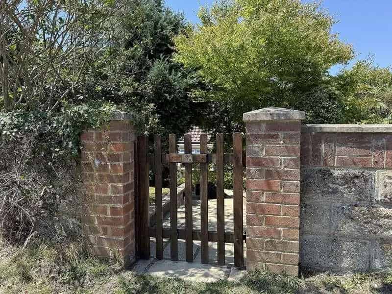 6 Bed Detached House for Sale in Ashlett Creek