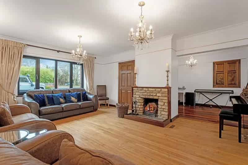 6 Bedroom Detached House for Sale Hinton Road Brackley
