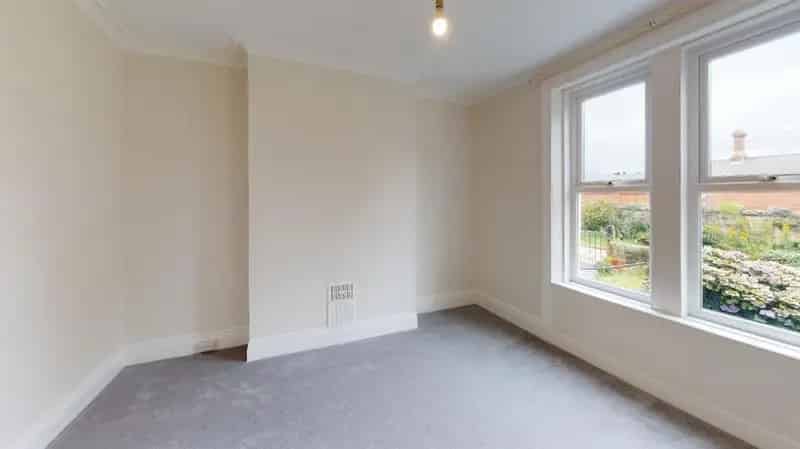 2 bedroom Flat
 To Let