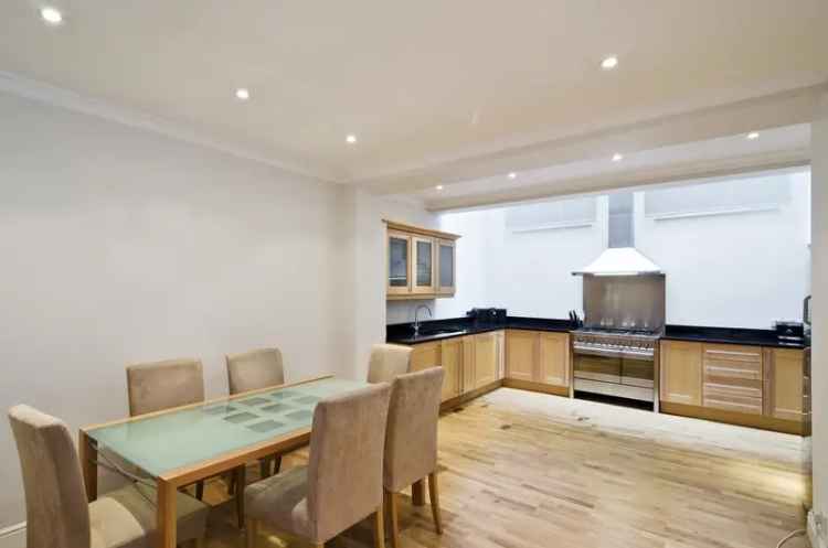 3 Bedroom House to Rent near Aldgate Station
