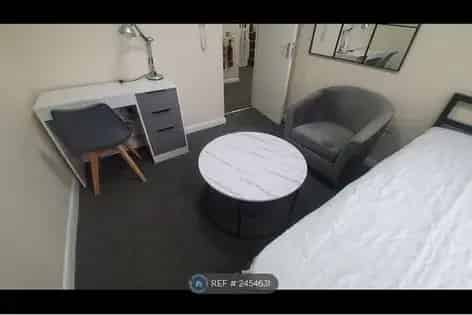 1 room room of 26 m² in Manchester