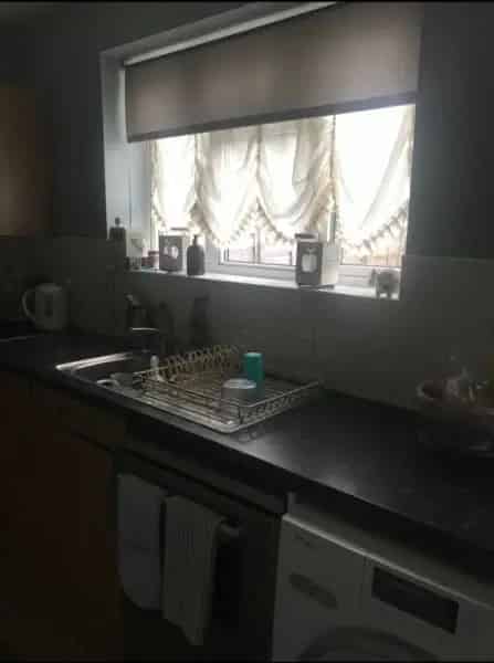 3 Bedroom House Large Garden Off Street Parking Near Schools