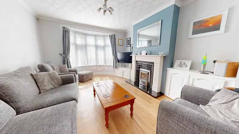 5 Bedroom Semi Detached House to Rent