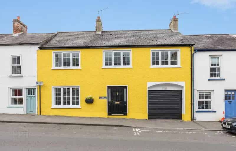 5 Bedroom Georgian Home Royal Hillsborough Detached Garage South Facing Garden