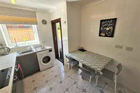 3 Bedroom Student Flat Aberdeen City Centre 2 Parking Spaces