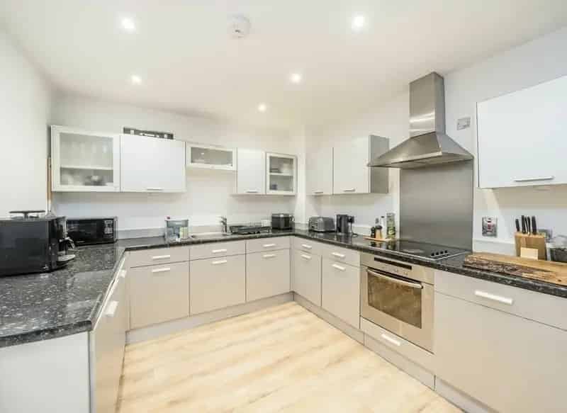 Large 1 Bedroom Property in Private Development