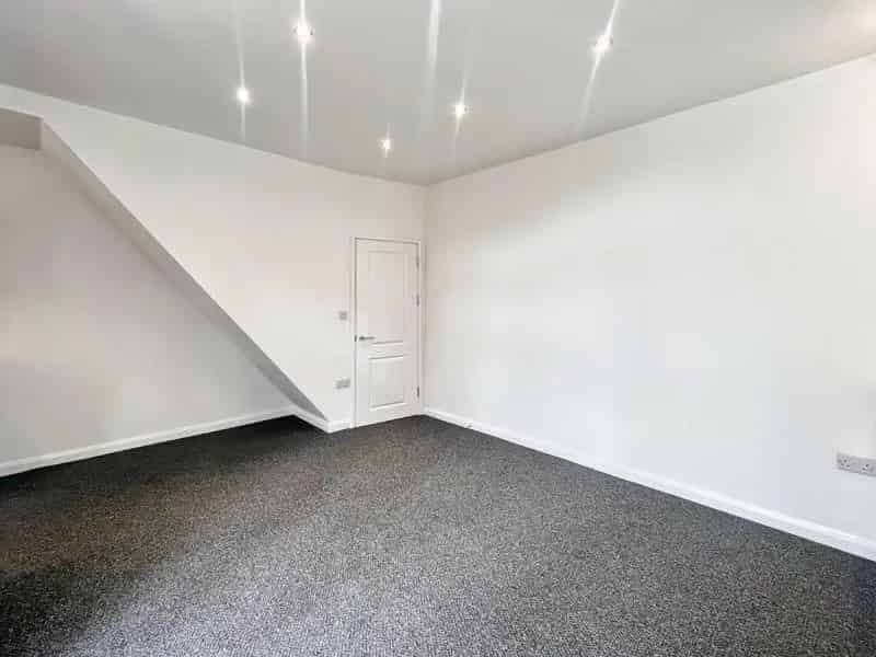 4 Bedroom House For Sale Near Neath Town Centre